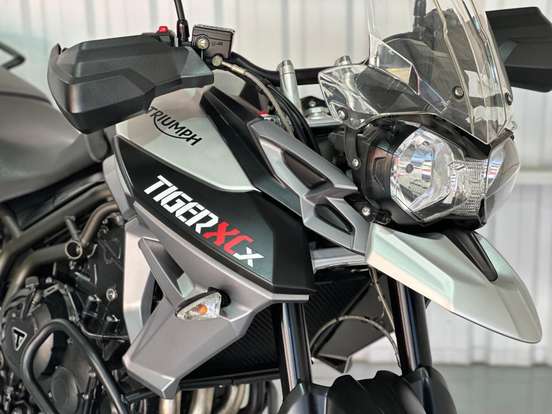 TRIUMPH-TIGER 800 XCX-2017