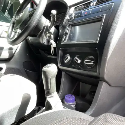 VOLKSWAGEN-FOX-2010