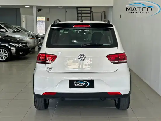 VOLKSWAGEN-FOX-1.0 MPI TRACK 12V FLEX 4P MANUAL VOLKSWAGEN-FOX-2016