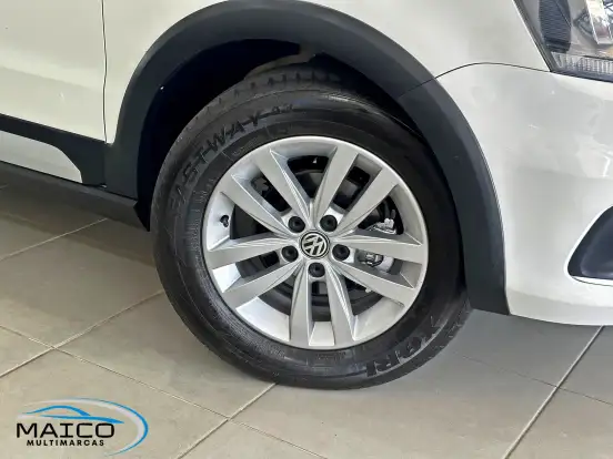 VOLKSWAGEN-FOX-2016