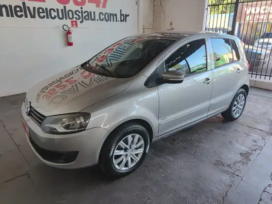 VOLKSWAGEN-FOX-2010