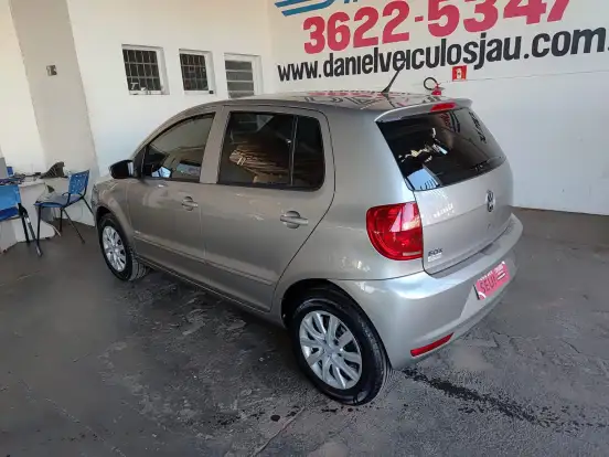 VOLKSWAGEN-FOX-2010