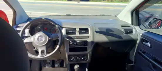 VOLKSWAGEN-FOX-2014