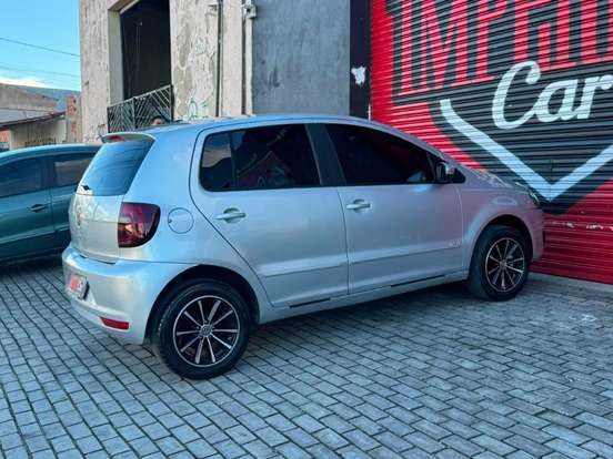 VOLKSWAGEN-FOX-1.0 MI 8V FLEX 4P MANUAL VOLKSWAGEN-FOX-2010