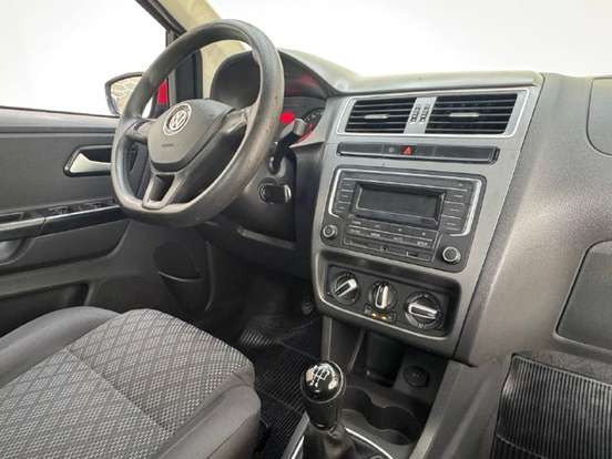 VOLKSWAGEN-FOX-2016