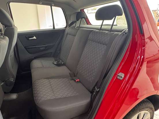 VOLKSWAGEN-FOX-2016