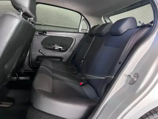 VOLKSWAGEN-GOL-2021