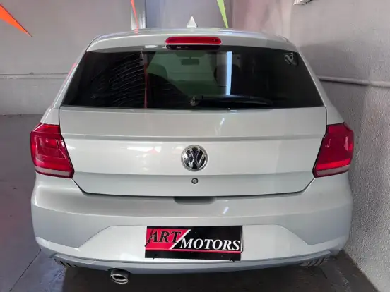 VOLKSWAGEN-GOL-2021
