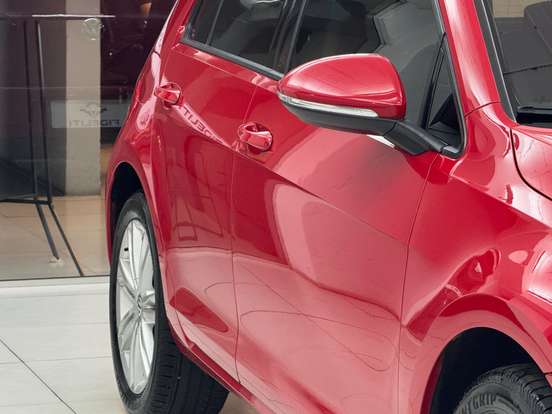 VOLKSWAGEN-GOLF-2014