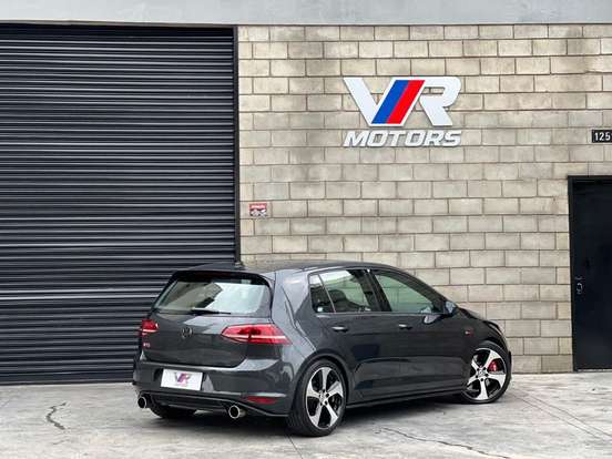 VOLKSWAGEN-GOLF-2.0 TSI GTI 16V TURBO GASOLINA 4P AUTOMÁTICO VOLKSWAGEN-GOLF-2017