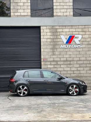 VOLKSWAGEN-GOLF-2017