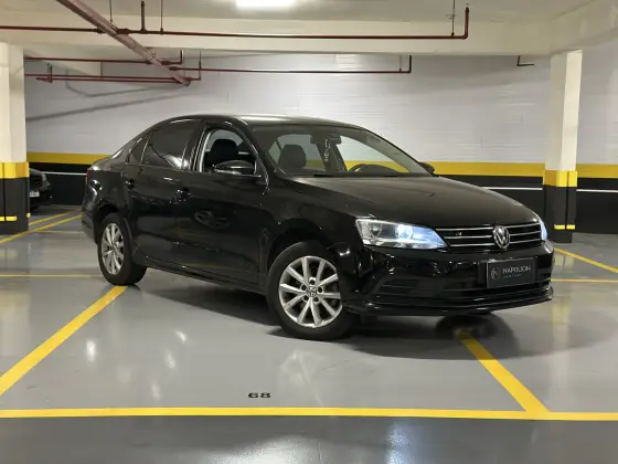 VOLKSWAGEN JETTA 1.4 16V TSI TRENDLINE GASOLINA 4P TIPTRONIC VOLKSWAGEN JETTA 1.4 16V TSI TRENDLINE GASOLINA 4P TIPTRONIC