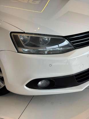 VOLKSWAGEN-JETTA-2013