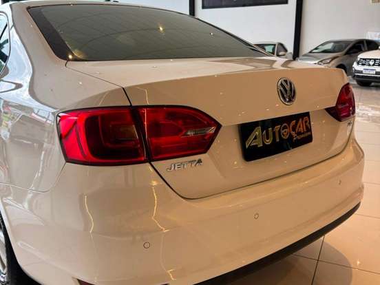 VOLKSWAGEN-JETTA-2.0 COMFORTLINE FLEX 4P TIPTRONIC VOLKSWAGEN-JETTA-2013