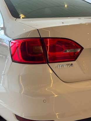 VOLKSWAGEN-JETTA-2013