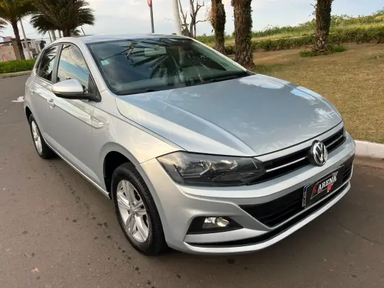 VOLKSWAGEN POLO 1.0 170 TSI COMFORTLINE AUTOMÁTICO VOLKSWAGEN POLO 1.0 170 TSI COMFORTLINE AUTOMÁTICO
