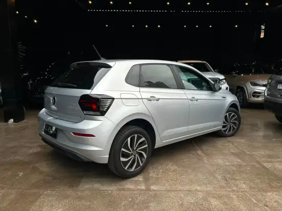 VOLKSWAGEN-POLO-1.0 170 TSI HIGHLINE AUTOMÁTICO VOLKSWAGEN-POLO-2023
