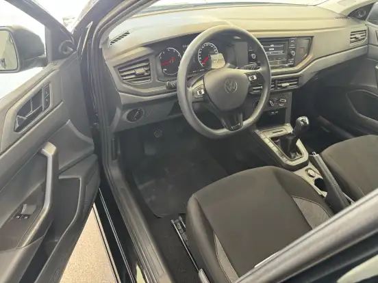VOLKSWAGEN-POLO-2023