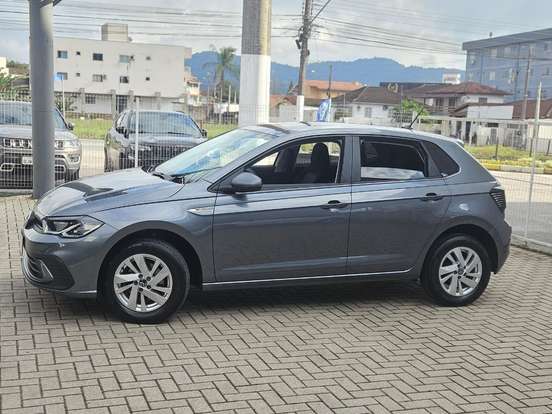 VOLKSWAGEN-POLO-1.0 170 TSI COMFORTLINE AUTOMÁTICO VOLKSWAGEN-POLO-2024