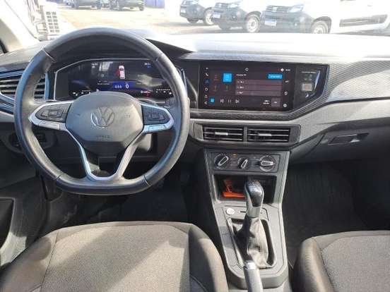 VOLKSWAGEN-POLO-2024