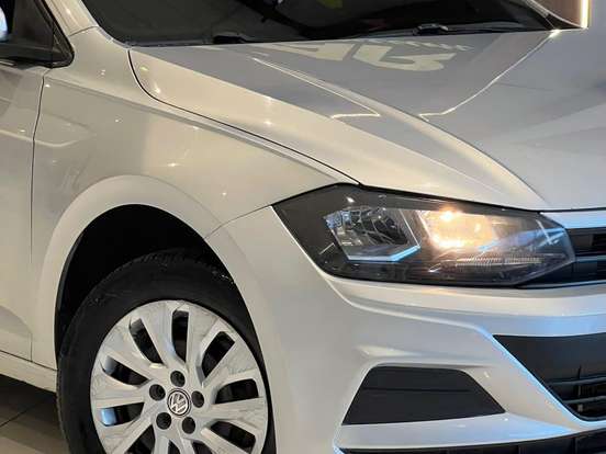 VOLKSWAGEN-POLO-1.0 200 TSI COMFORTLINE AUTOMÁTICO VOLKSWAGEN-POLO-2019