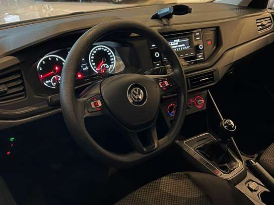 VOLKSWAGEN-POLO-1.0 200 TSI COMFORTLINE AUTOMÁTICO VOLKSWAGEN-POLO-2019