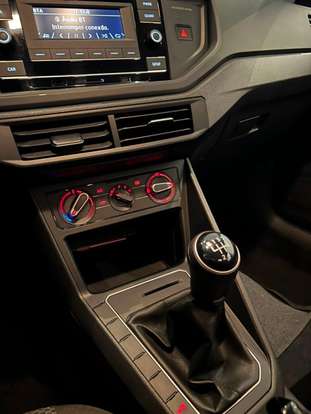 VOLKSWAGEN-POLO-2019