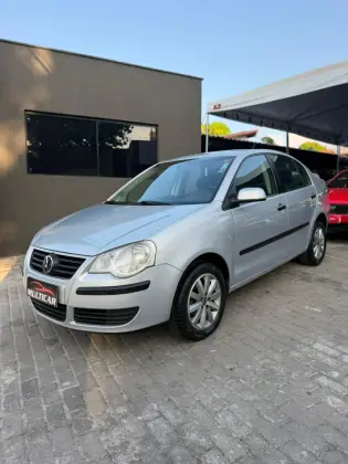 VOLKSWAGEN POLO SEDAN 1.6 MI 8V FLEX 4P MANUAL VOLKSWAGEN POLO SEDAN 1.6 MI 8V FLEX 4P MANUAL