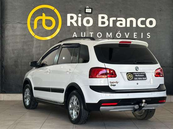 VOLKSWAGEN-SPACE CROSS-2013