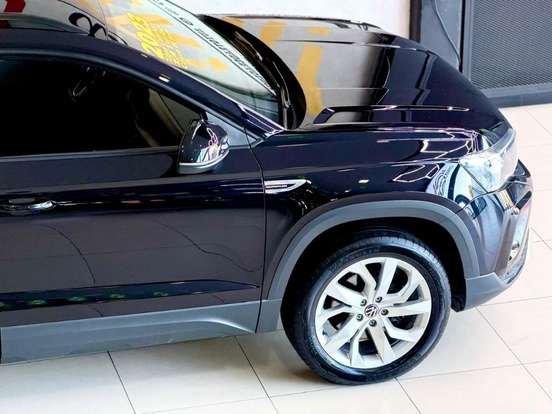 VOLKSWAGEN-TAOS-2022