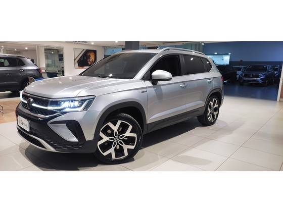 VOLKSWAGEN TAOS 1.4 250 TSI TOTAL FLEX HIGHLINE AUTOMÁTICO