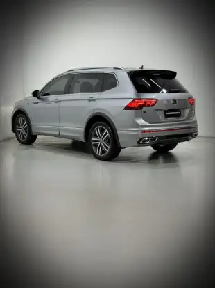 VOLKSWAGEN-TIGUAN-2023