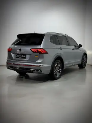 VOLKSWAGEN-TIGUAN-2023