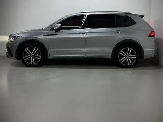 VOLKSWAGEN-TIGUAN-2.0 300 TSI GASOLINA ALLSPACE R-LINE AUTOMÁTICO VOLKSWAGEN-TIGUAN-2023
