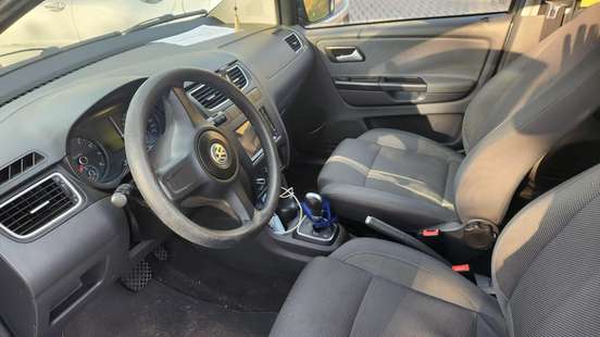 VOLKSWAGEN-FOX-1.6 MI 8V FLEX 4P AUTOMATIZADO VOLKSWAGEN-FOX-2010