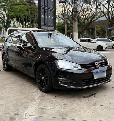 VOLKSWAGEN-GOLF-2016