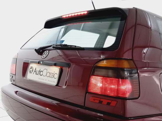 VOLKSWAGEN-GOLF-2.0 MI GTI 8V GASOLINA 2P MANUAL VOLKSWAGEN-GOLF-1995