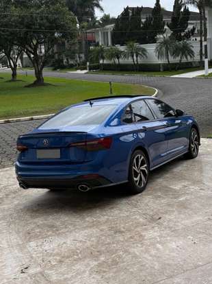 VOLKSWAGEN-JETTA-2024