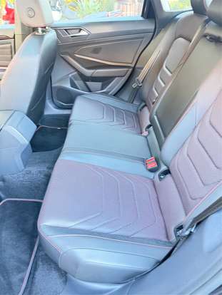 VOLKSWAGEN-JETTA-2023