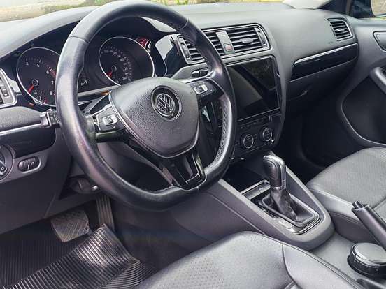 VOLKSWAGEN-JETTA-2.0 TSI HIGHLINE 211CV GASOLINA 4P TIPTRONIC VOLKSWAGEN-JETTA-2015