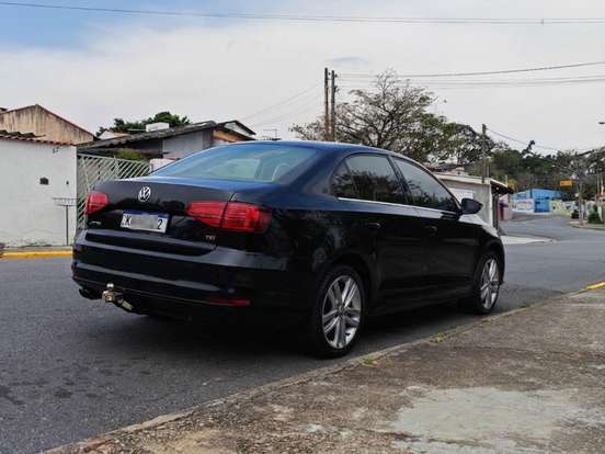 VOLKSWAGEN-JETTA-2.0 TSI HIGHLINE 211CV GASOLINA 4P TIPTRONIC VOLKSWAGEN-JETTA-2015