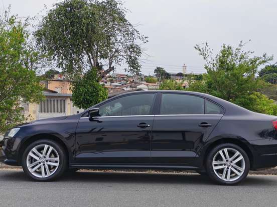 VOLKSWAGEN-JETTA-2.0 TSI HIGHLINE 211CV GASOLINA 4P TIPTRONIC VOLKSWAGEN-JETTA-2015