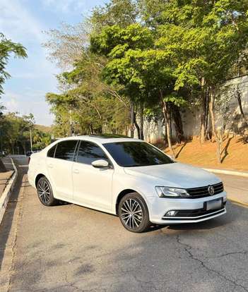 VOLKSWAGEN-JETTA-2016