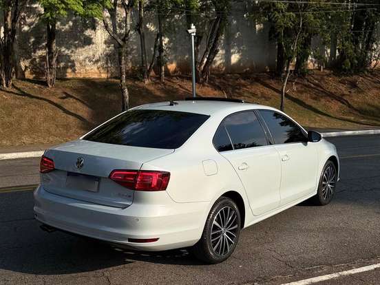 VOLKSWAGEN-JETTA-2.0 TSI HIGHLINE 211CV GASOLINA 4P TIPTRONIC VOLKSWAGEN-JETTA-2016
