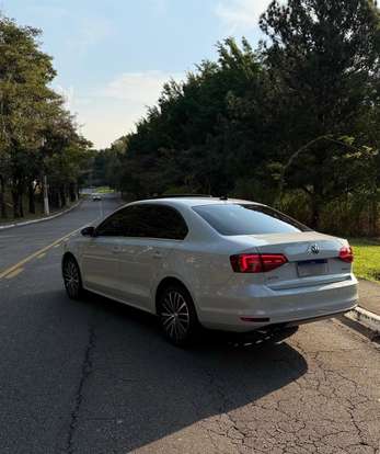 VOLKSWAGEN-JETTA-2016