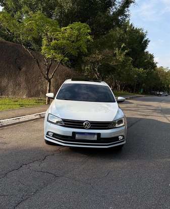 VOLKSWAGEN-JETTA-2016