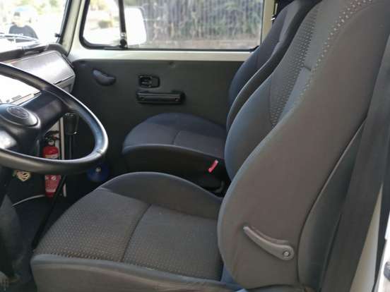 VOLKSWAGEN-KOMBI-1.4 MI FURGÃO 8V FLEX 3P MANUAL VOLKSWAGEN-KOMBI-2011