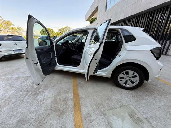 VOLKSWAGEN-POLO-2025