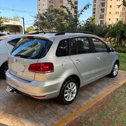 VOLKSWAGEN-SPACEFOX-2014