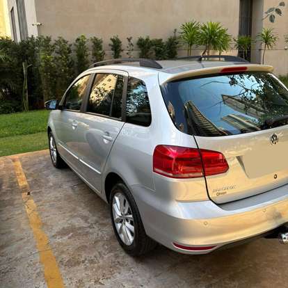 VOLKSWAGEN-SPACEFOX-2014
